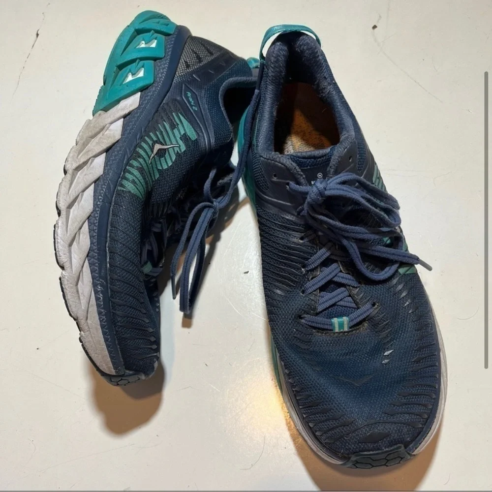Hoka One One Arahi 2 1019276 PVIN Blue Running Shoes Size 9.5.